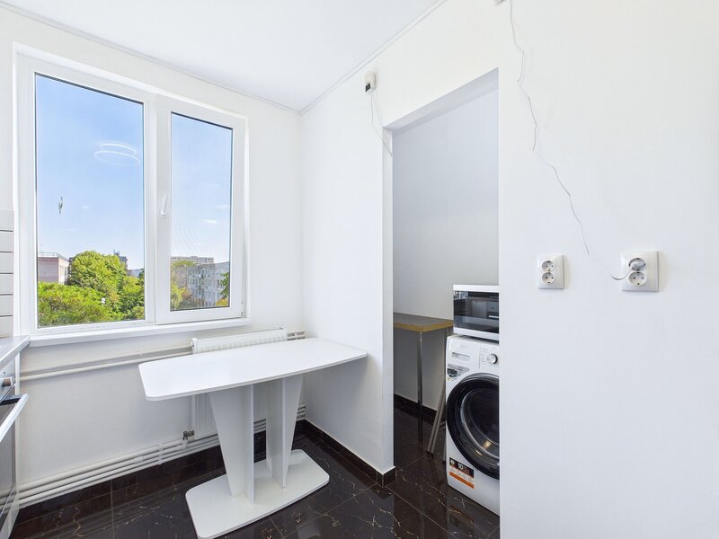Drumul Taberei Apartament 3 camere renovat