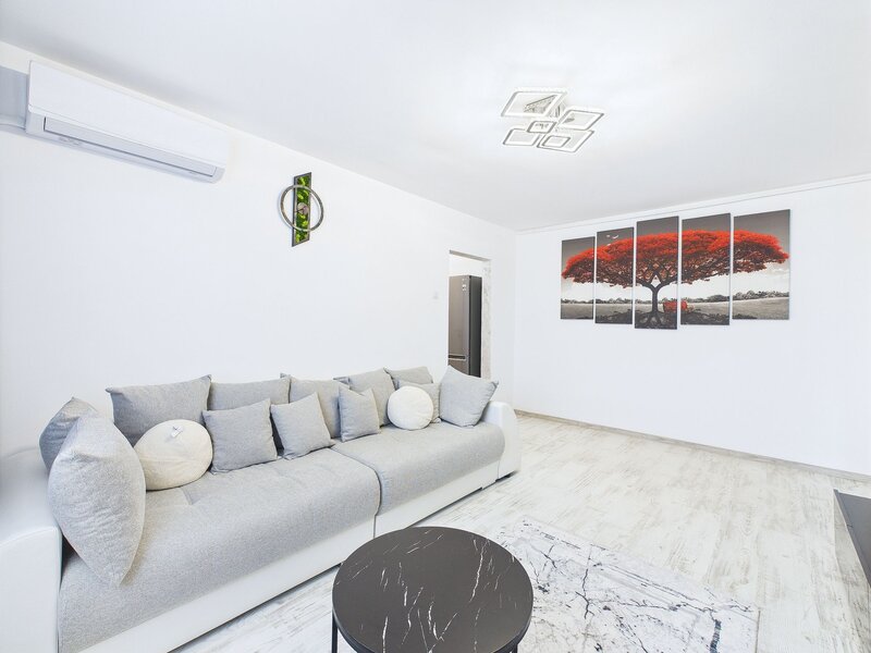 Drumul Taberei Apartament 3 camere renovat