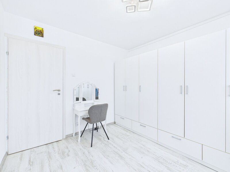 Drumul Taberei Apartament 3 camere renovat